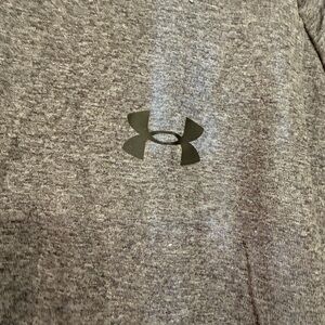 Under Armour Men's Charcoal Tee
